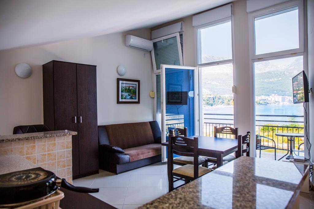 Apartment Riverside